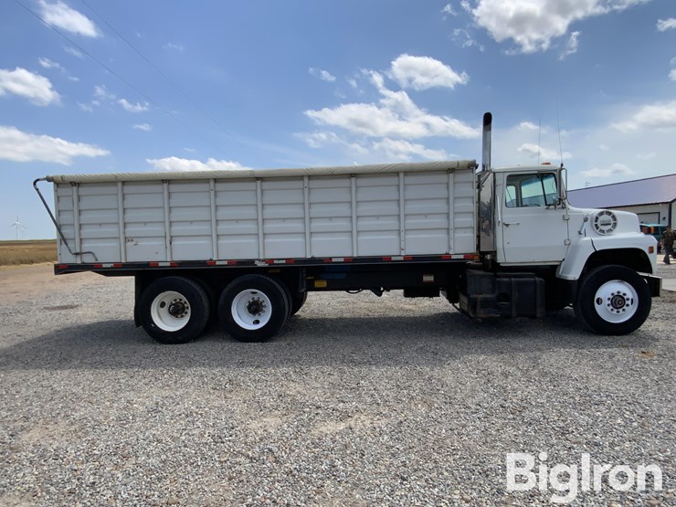 1984-ford-lts9000-image-4