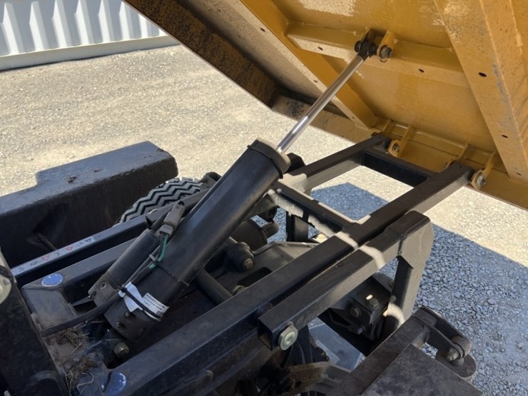 2018-hustler-mdv-1200-d-utility-cart-image-14