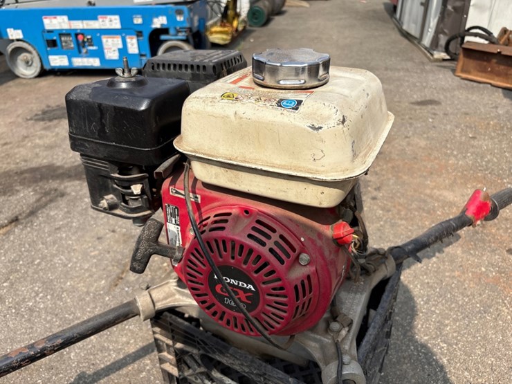 ground-hog-earth-drill-image-3