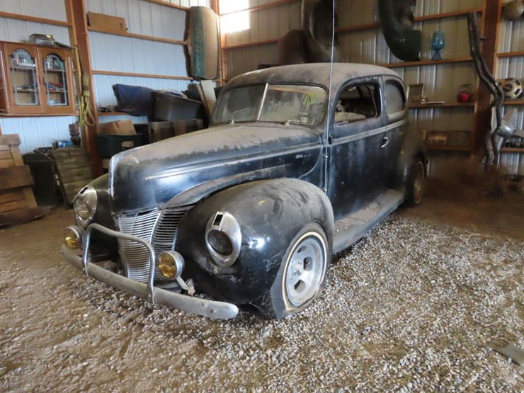 1940-ford-deluxe-2dr-sedan-image-6
