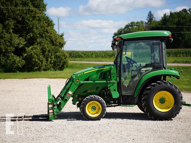 2014-john-deere-3033r-image-9