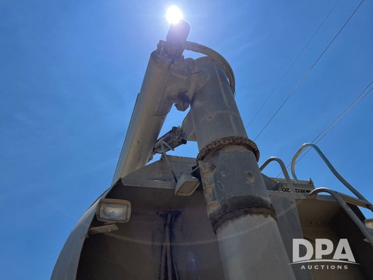 2009-sterling-feed-truck-(jn2573,-unit-2018)-image-58