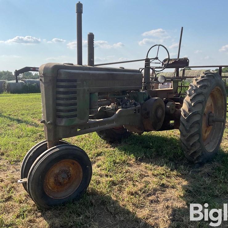1949 JOHN DEERE B
