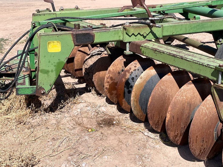 john-deere-425-image-3