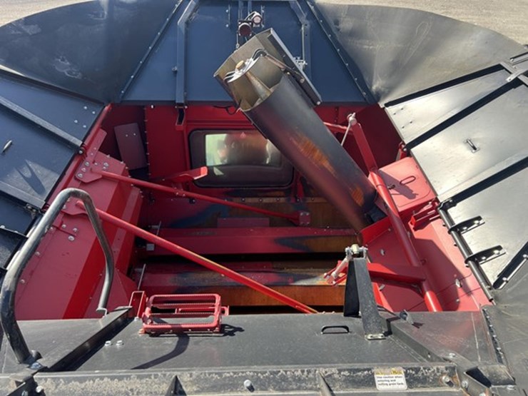 2022-case-ih-8250-image-33