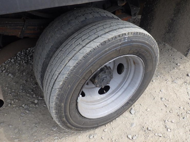 1999-ford-f450-image-32