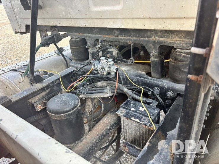 2005-sterling-dry-tender-truck-(gp11242,-unit-111565)-image-58
