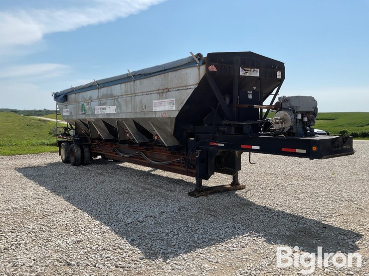 1998-sun-t/a-trailer-w/adams-fertilizer-tender-image-3