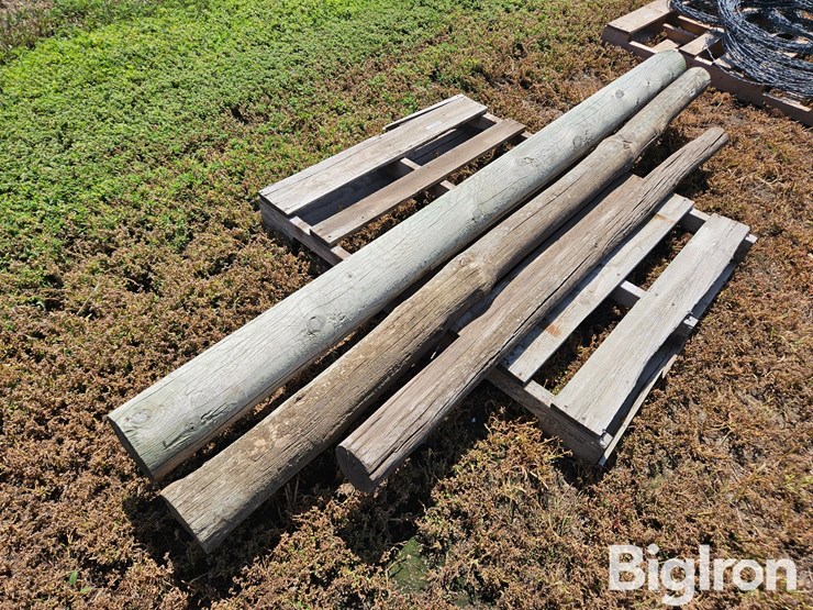 wooden-posts-image-5