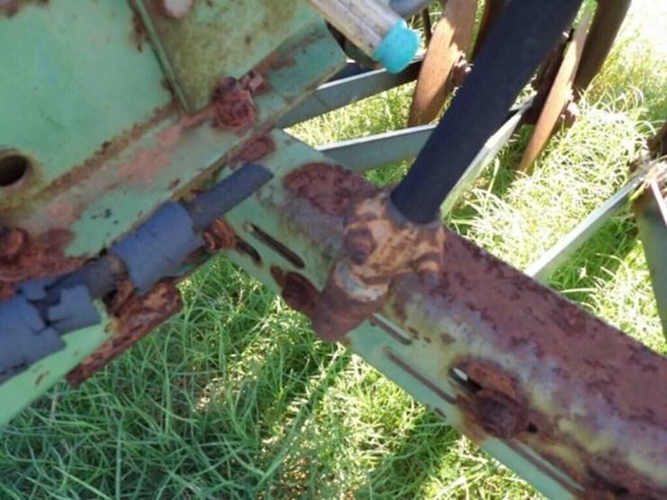 john-deere-8300-image-13