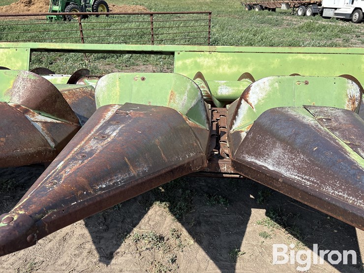 john-deere-844-image-11
