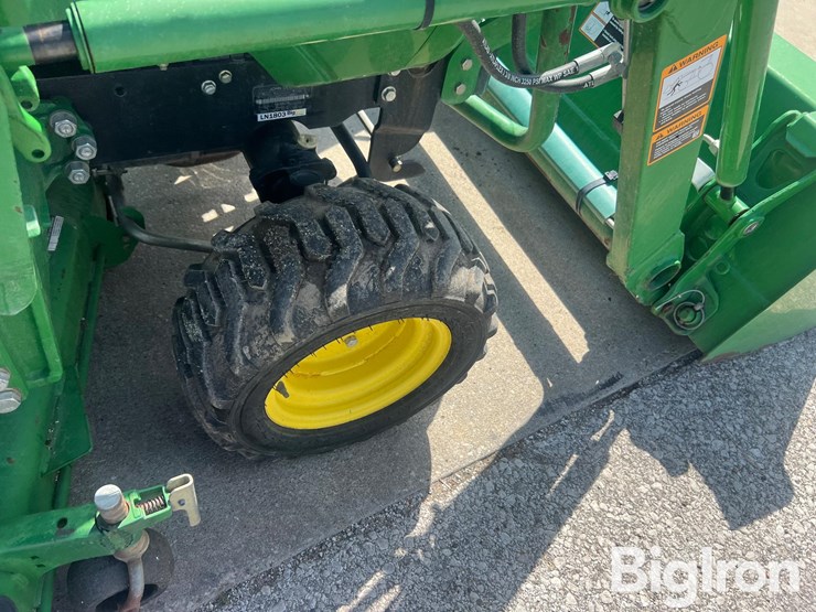 2013-john-deere-1025r-image-19