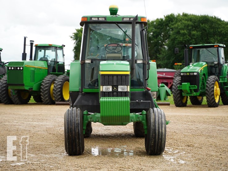 john-deere-7410-image-2