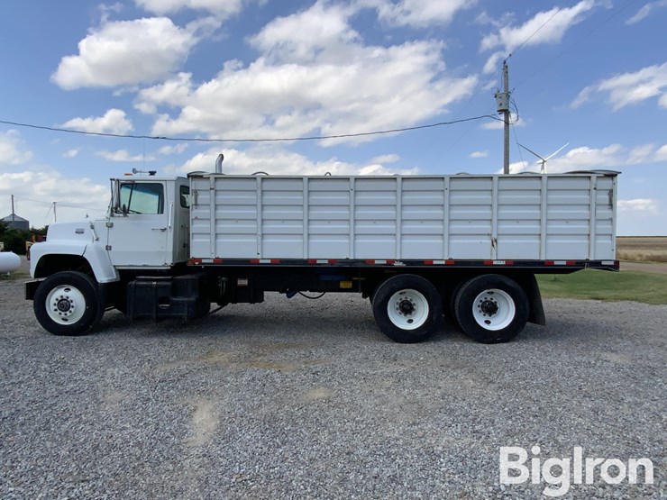 1984-ford-lts9000-image-8