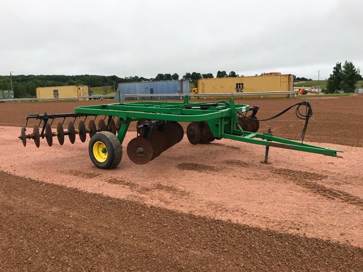 john-deere-110-image-3