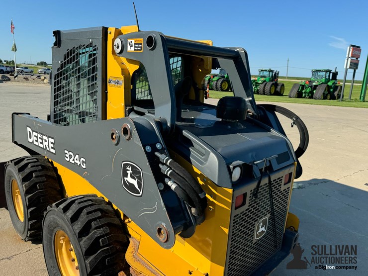 2018-deere-324g-image-14