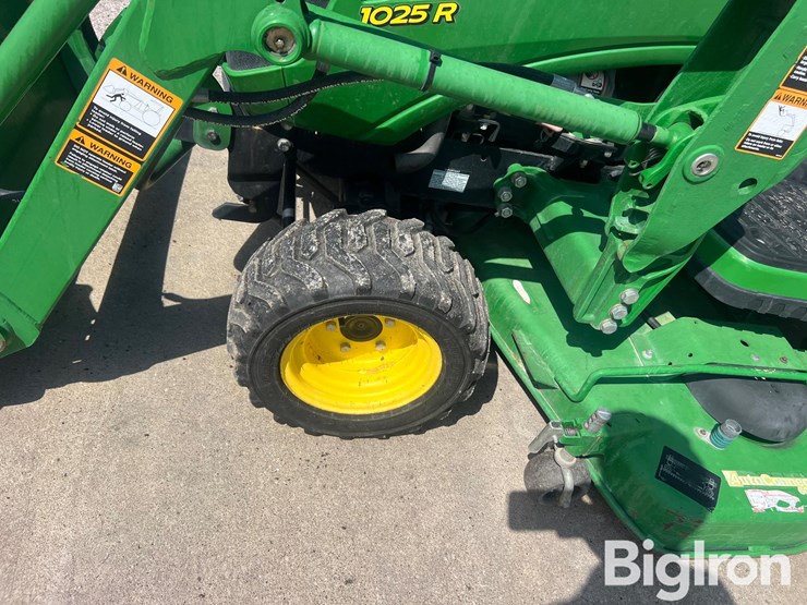 2013-john-deere-1025r-image-16