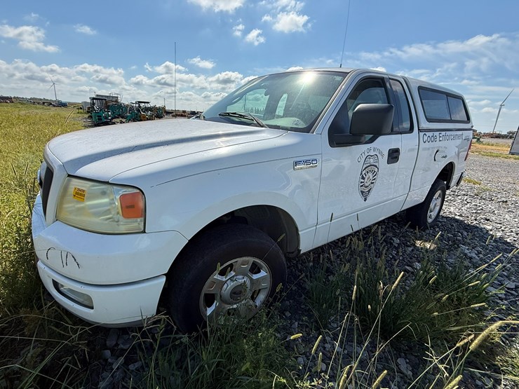 2004-ford-f150-image-1