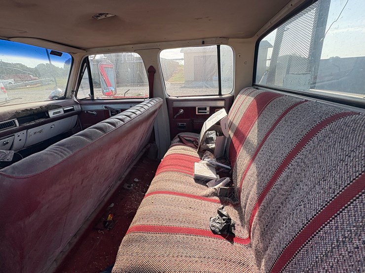 #88-•-#25032-•-1983-gmc-c/k-4x4-t/a-crew-cab-4x4-work-bed-truck-vin:-1gdjk33w0ds511665-image-35