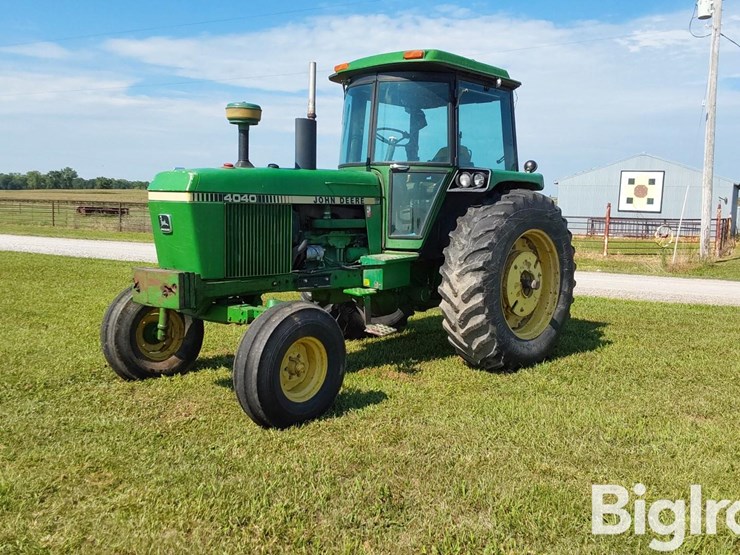 1982-john-deere-4040-image-1