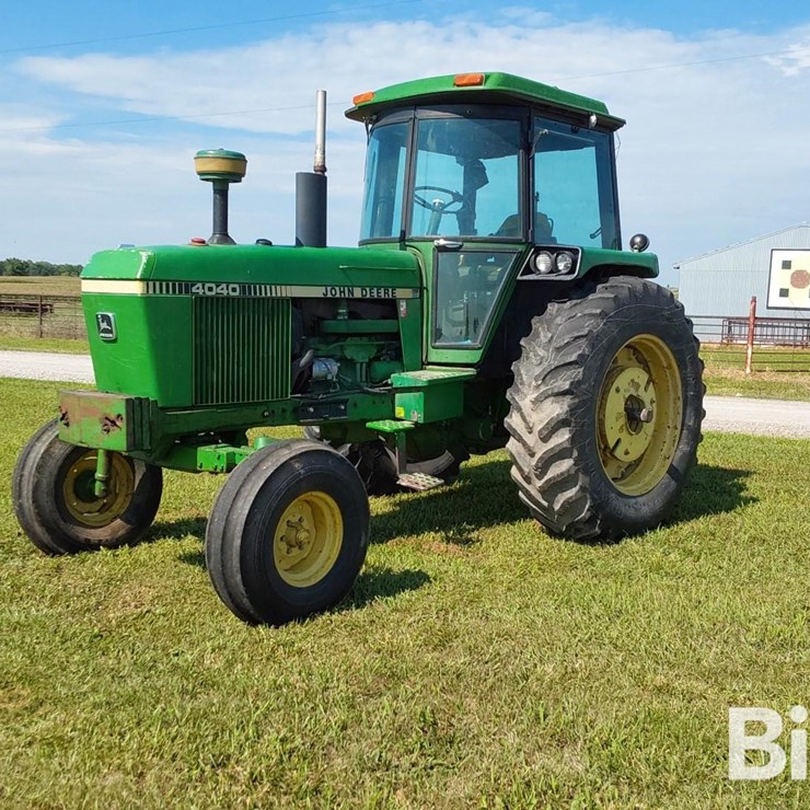 1982 JOHN DEERE 4040