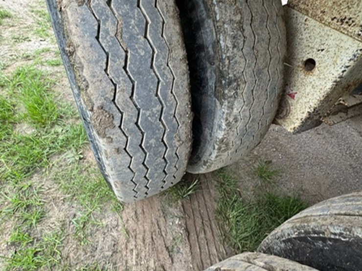 2015-ray-man-dry-fertilizer-trailer-(ed5162)-image-30