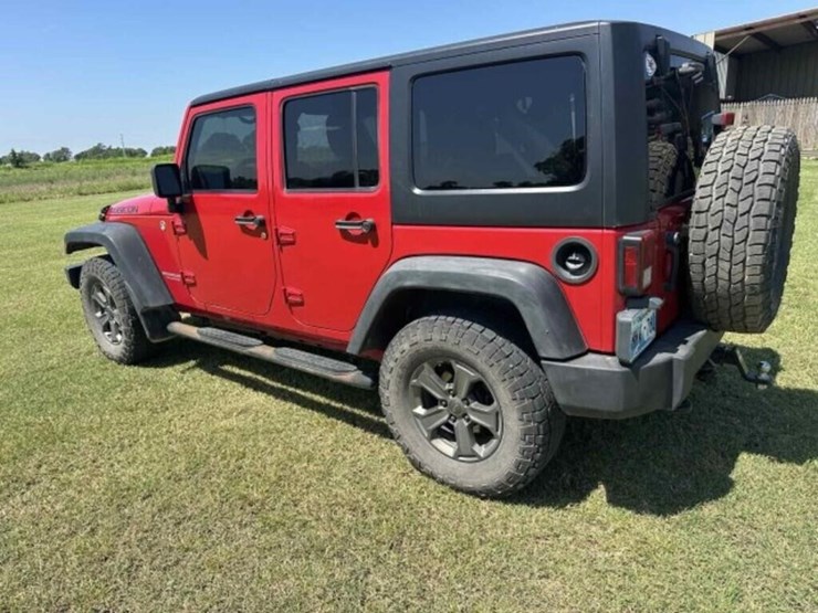 2012-jeep-wrangler-image-6