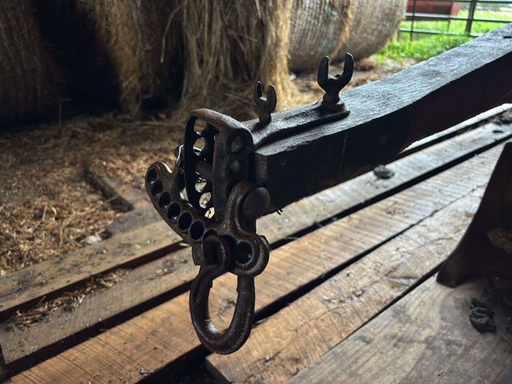oliver-chilled-plow-works-14”-walking-plow-image-11