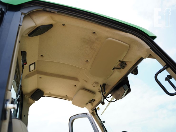 2023-john-deere-gator-xuv-835r-image-33