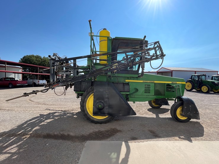 john-deere-6700-image-6