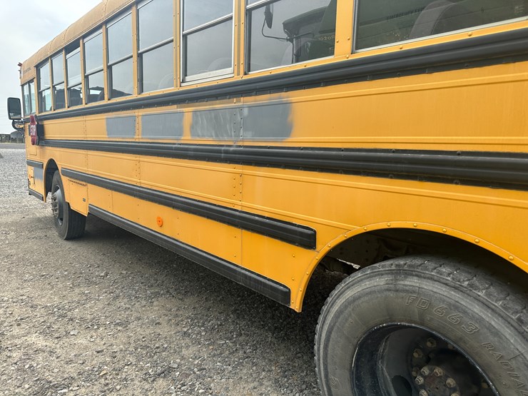 #18-•-#23871-•-2002-international-genesis-school-bus-vin:-1hvbgaan62a917777-image-22