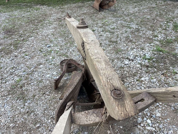 oliver-10”-walking-plow-image-9