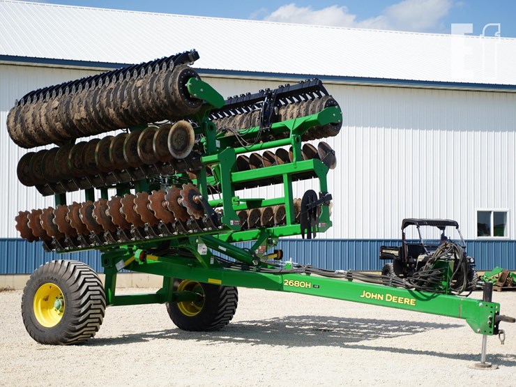 2021-john-deere-2680h-image-3