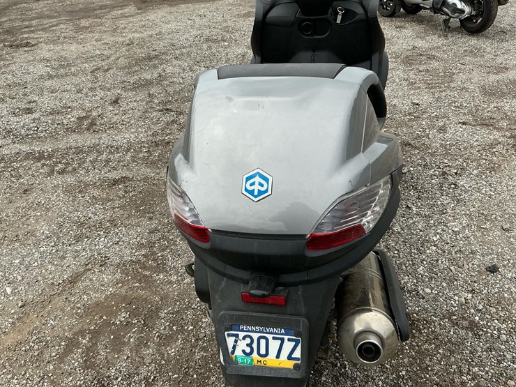 #2351-•-2009-vespa-lx-150-scooter*-image-16
