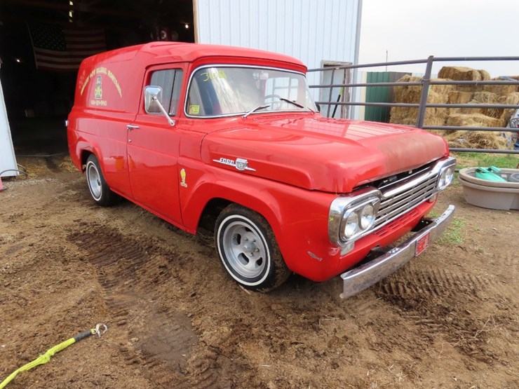 1957-ford-panel-truck-image-12