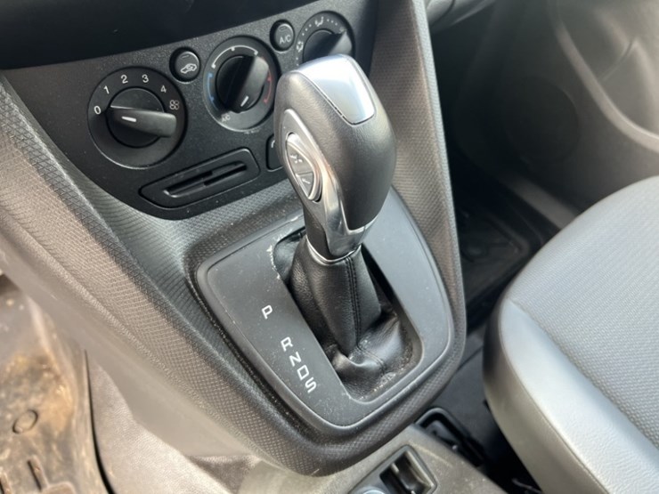 2018-ford-transit-connect-image-30