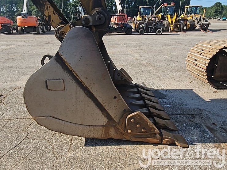 2019-caterpillar-336-image-24