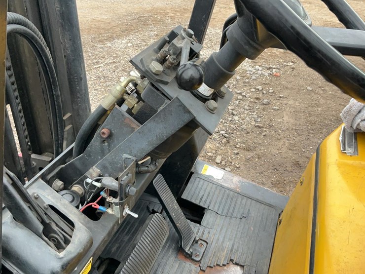 #1355-•-yale-forklift*-image-12