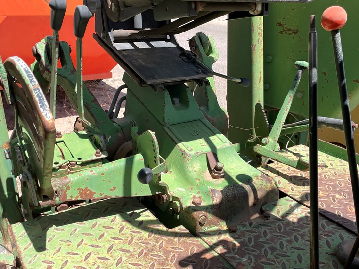 john-deere-2940-image-39