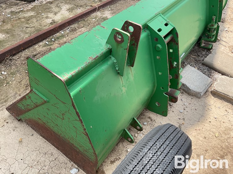 john-deere-8-image-13