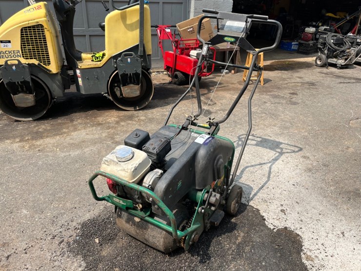 ryan-18"-walk-behind-aerator-image-1