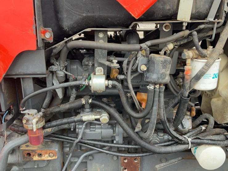 2016-kubota-mx5800-image-32
