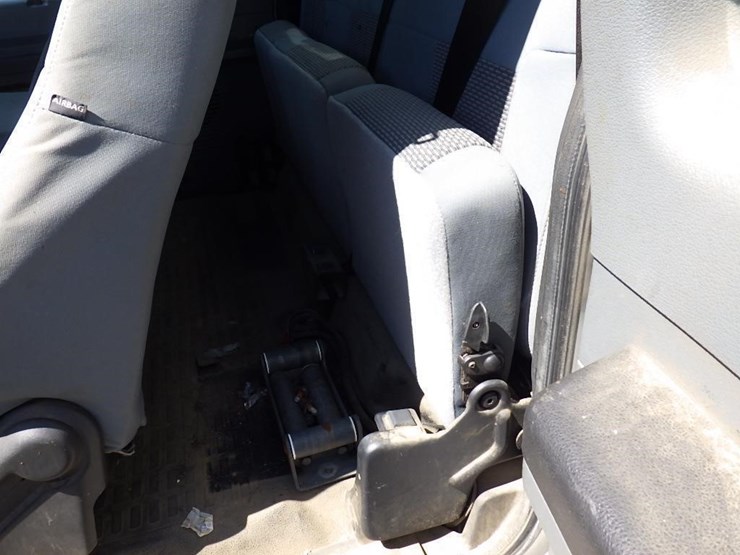2013-ford-f550-image-22