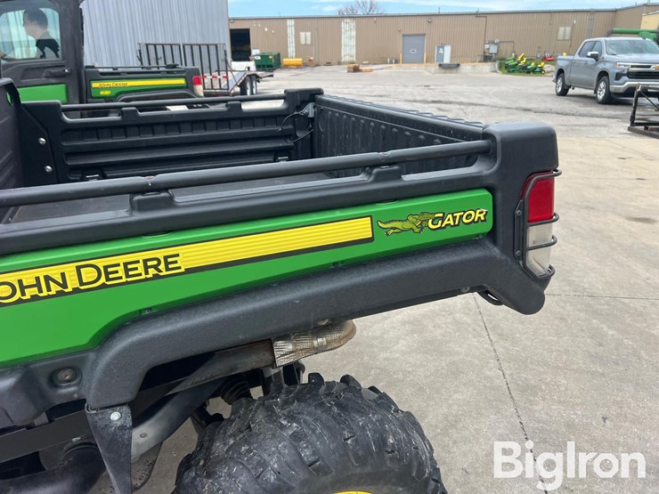 2016-john-deere-gator-image-15