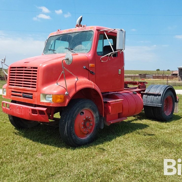 1990 INTERNATIONAL 8100