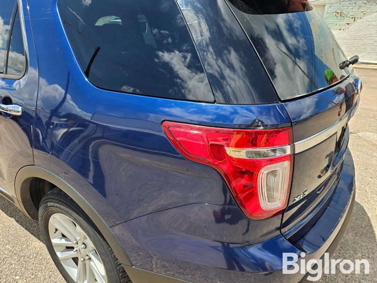 2012-ford-explorer-xlt-image-18