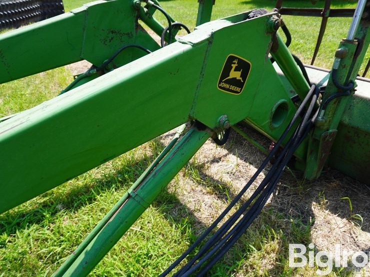 john-deere-148-image-12
