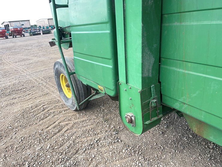 1988-john-deere-6620-image-11