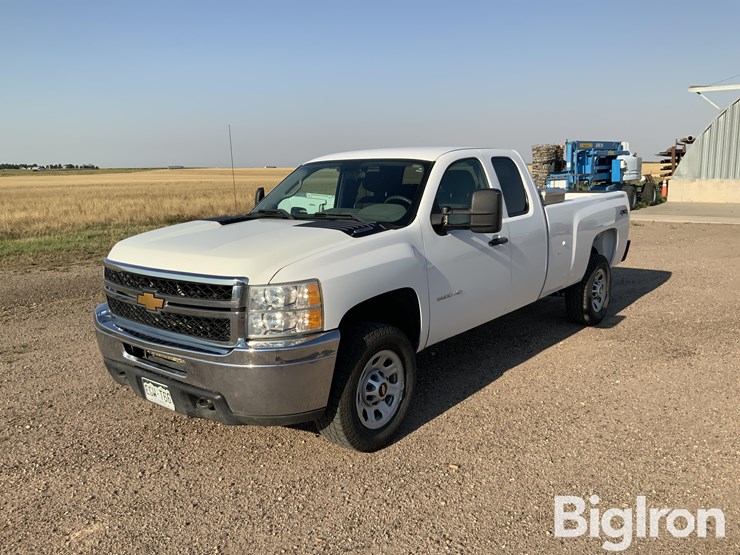 2013-chevrolet-3500hd-image-1