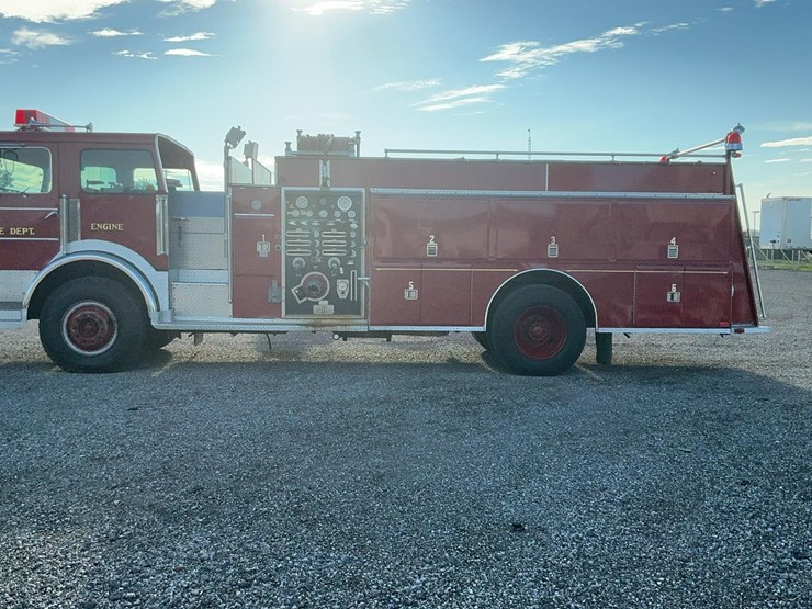#2002-•-1982-sutphen-deluge-fire-engine-truck-–-detroit-diesel-6v92ta-image-2